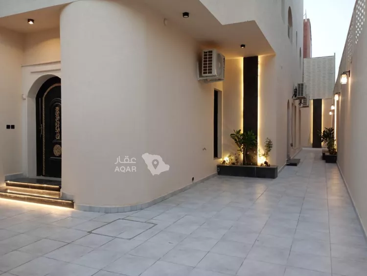 Floor for Rent in Riyadh Al Malqa 20
