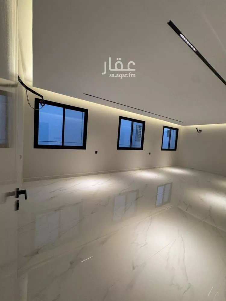 فيلا للبيع في شارع أبي أحمد البناء, حي عكاظ, مدينة الرياض, منطقة الرياض 7