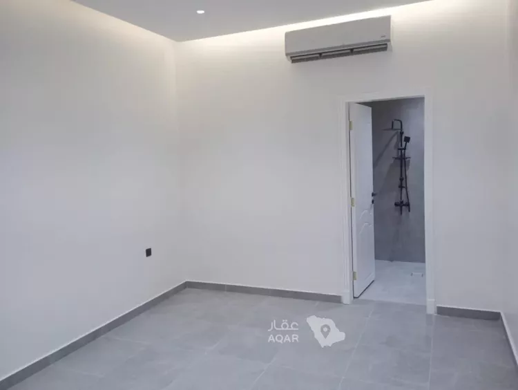 Floor for Rent in Riyadh Al Malqa 18