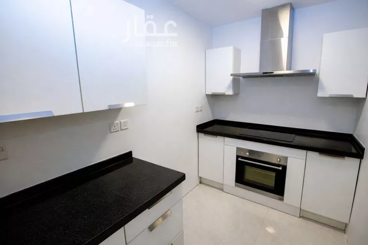 فيلا للإيجار في شارع رقم 28, حي الملك عبدالله, مدينة الرياض, منطقة الرياض صورة 2