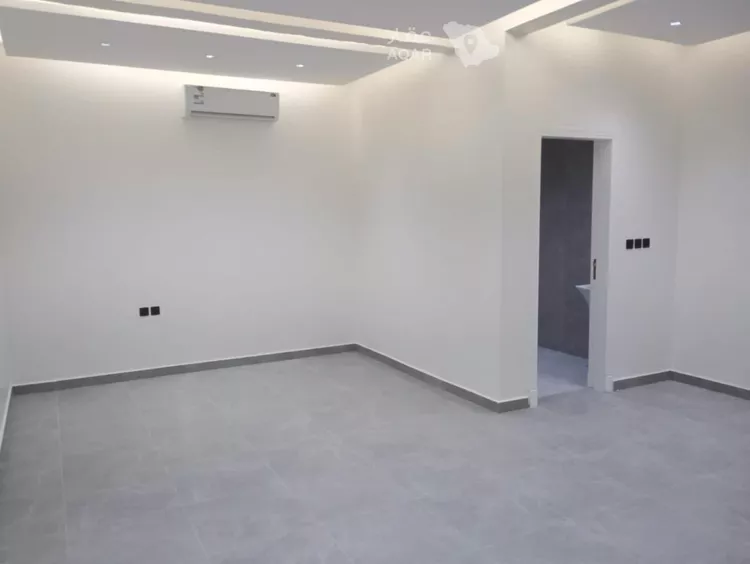 Floor for Rent in Riyadh Al Malqa 13