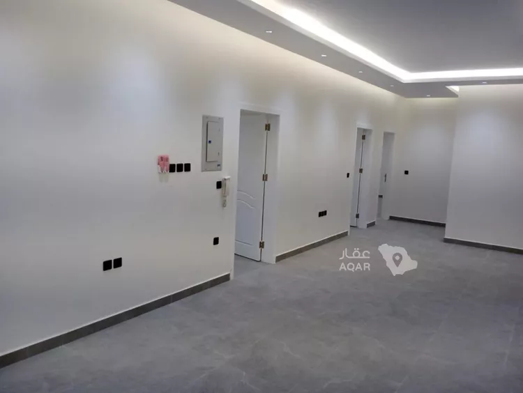 Floor for Rent in Riyadh Al Malqa 6