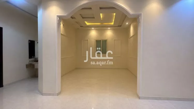 فيلا للبيع في شارع جبل المشايخ, حي القادسية, مدينة الرياض, منطقة الرياض صورة 2