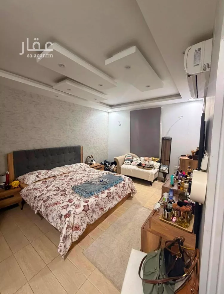 فيلا للبيع في شارع المراتبي, حي العريجاء الأوسط, مدينة الرياض, منطقة الرياض صورة 2