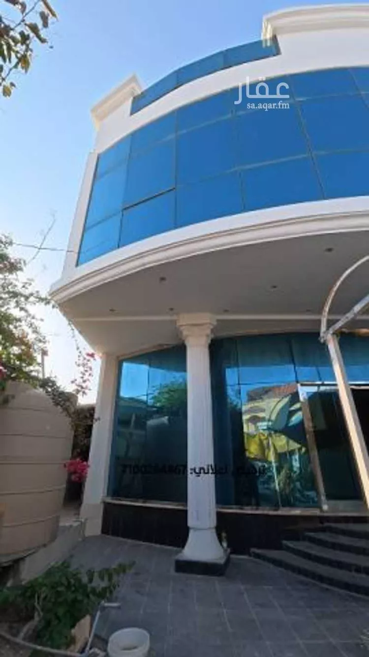فيلا للبيع في حي الشاطئ الغربي, مدينة الدمام, المنطقة الشرقية صورة 2