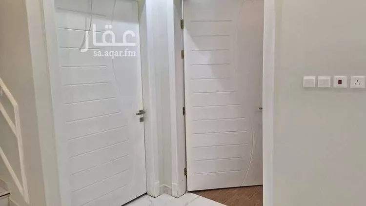فيلا للإيجار في شارع صالح كمال الدين ، حي عكاظ ، الرياض ، منطقة الرياض صورة 4