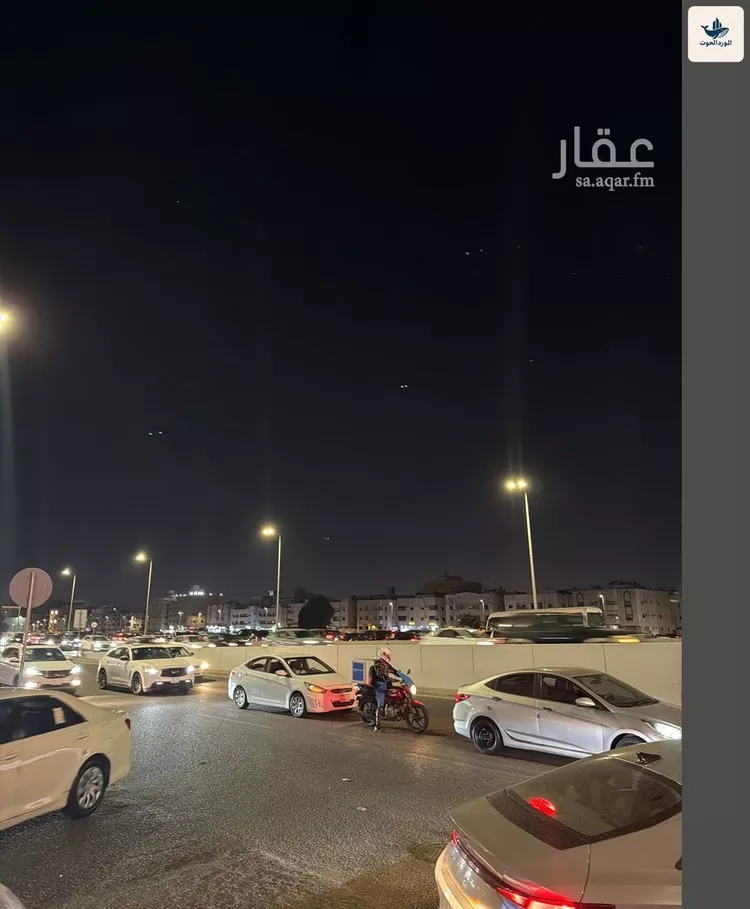 عمارة للبيع في شارع الامير محمد بن عبدالعزيز الفرعي, حي العزيزية, مدينة جدة, منطقة مكة المكرمة 1 صورة