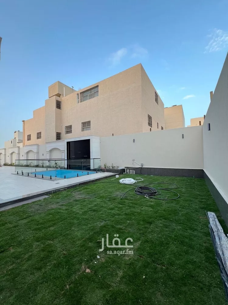 فيلا للبيع في شارع عائش بن الصامت بن دريد, حي العوالي, مدينة الرياض, منطقة الرياض صورة 2