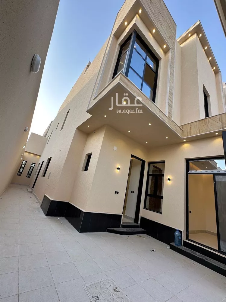 فيلا للبيع في شارع عطيه السعدي, حي بدر, مدينة الرياض, منطقة الرياض صورة 2