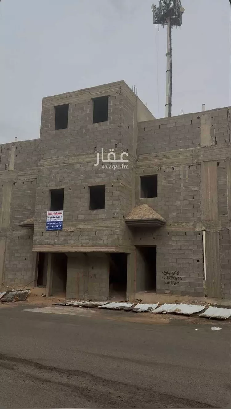 عمارة للبيع في شارع السلف, حي الجامعيين, مدينة حائل, منطقة حائل