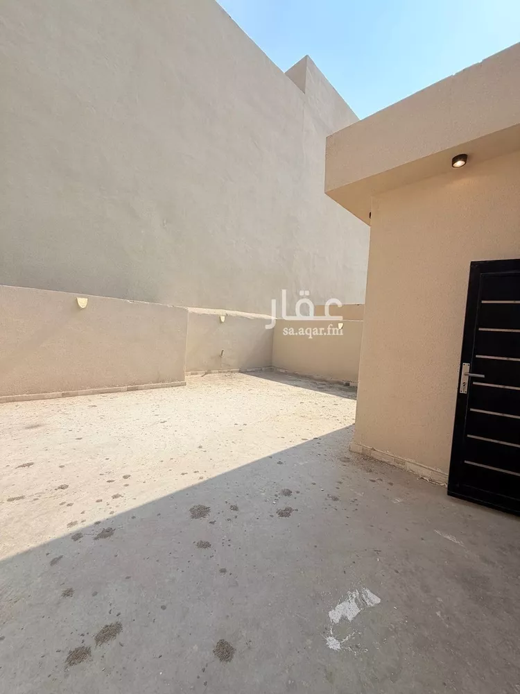 دور للبيع في شارع 32 الشرقية, حي الشرقية, مدينة أبها, منطقة عسير صورة 3