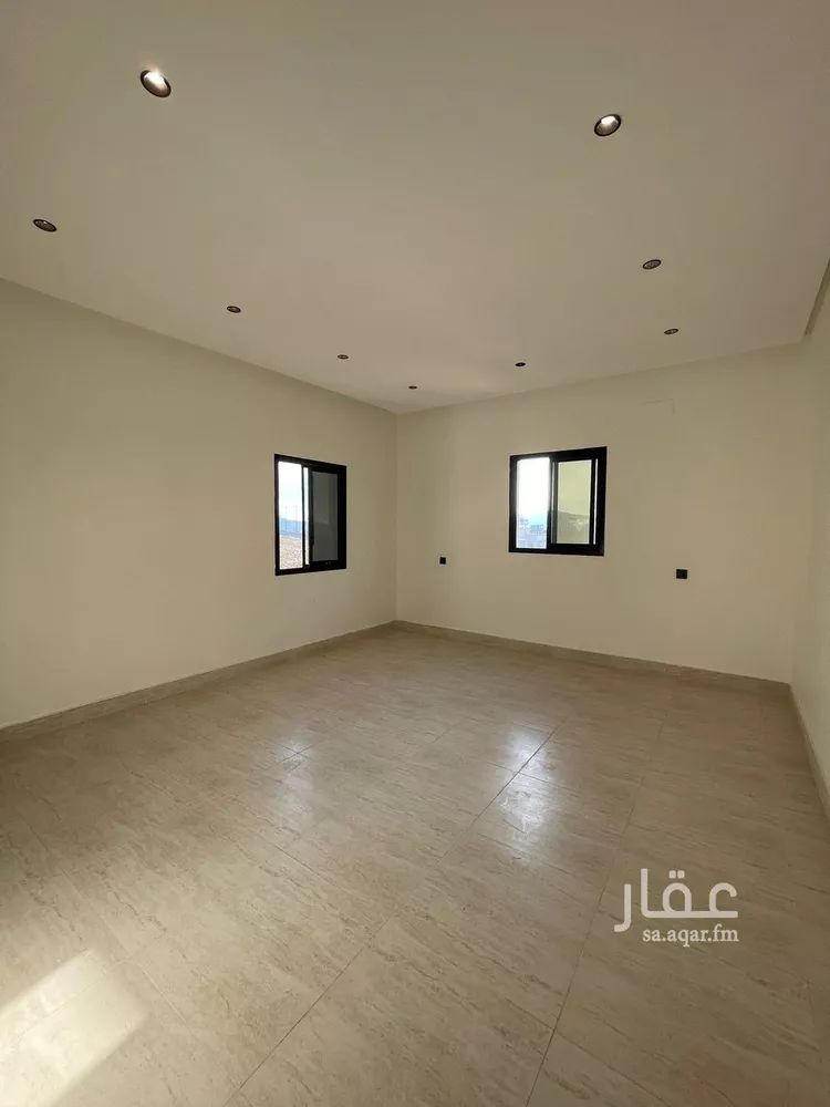 شقة للبيع في شارع النهضة, حي المروج, مدينة أبها, منطقة عسير 6