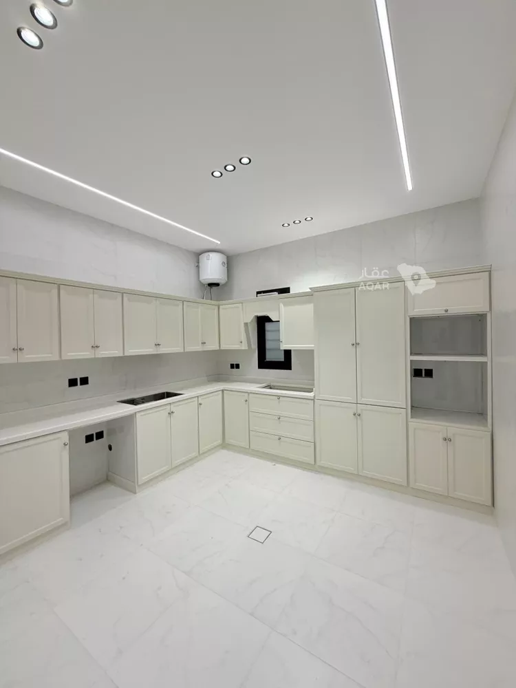 Floor for Sale in Ahad Rufaidah Al Aziziyah 9