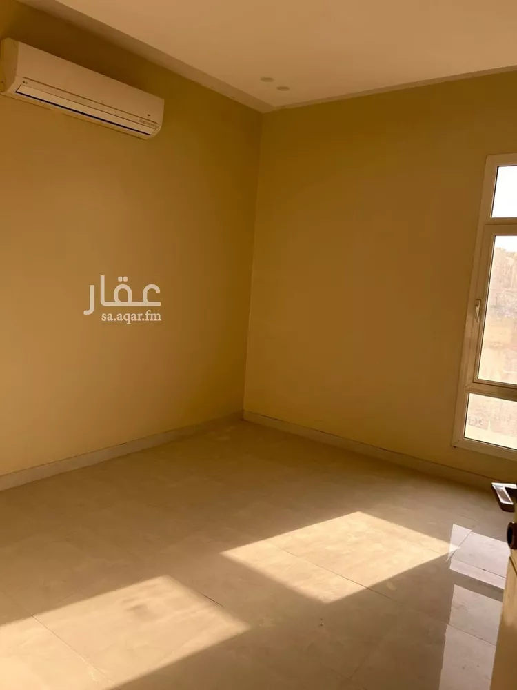 فيلا للإيجار في شارع بعلبك, حي عكاظ, مدينة الرياض, منطقة الرياض صورة 3