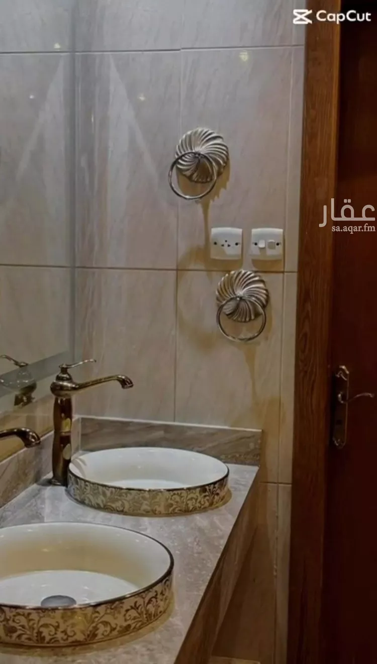 فيلا للبيع في شارع الدفاع, حي إشبيلية, مدينة الرياض, منطقة الرياض صورة 2