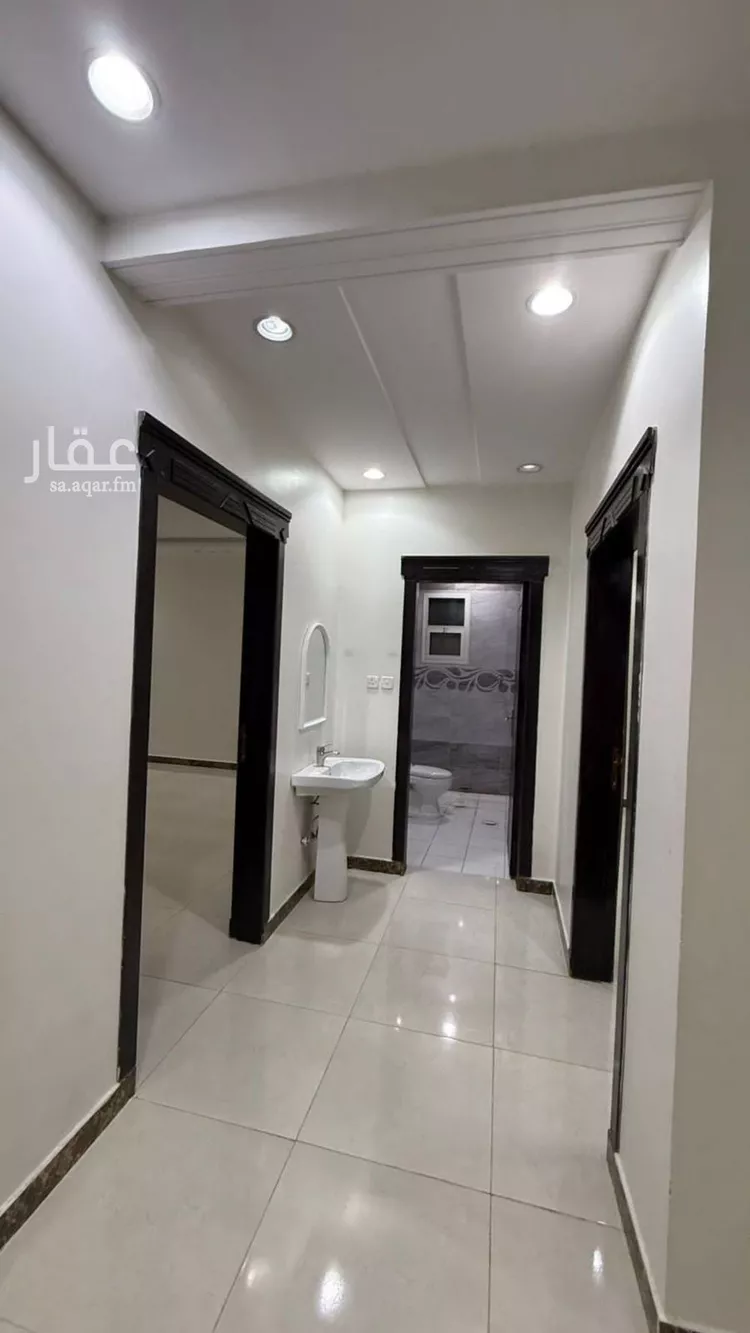 فيلا للإيجار في شارع رحمة الله السندي, حي الرمال, مدينة الرياض, منطقة الرياض