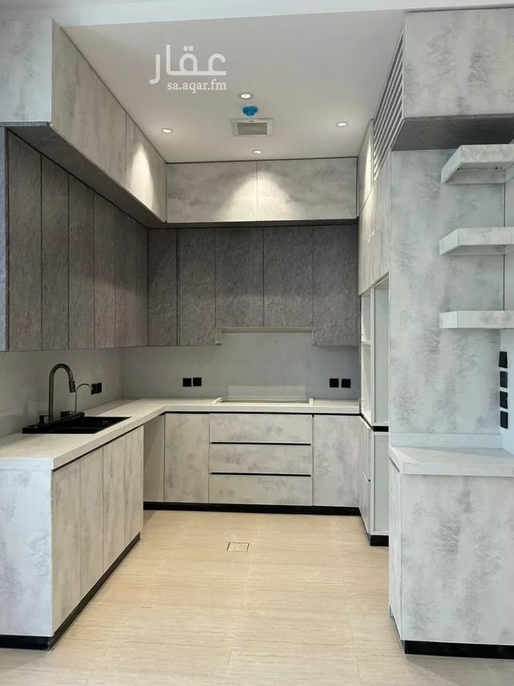 فيلا للإيجار في شارع رحمة الله السندي, حي الرمال, مدينة الرياض, منطقة الرياض