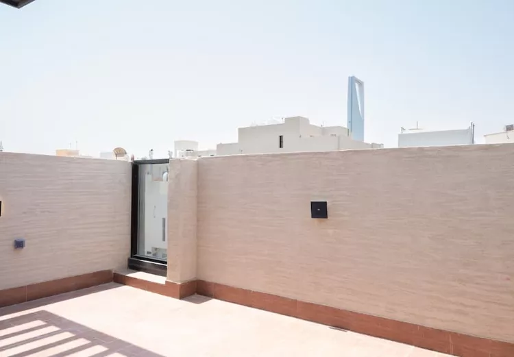 Floor for Rent in Riyadh Al Wurud 2