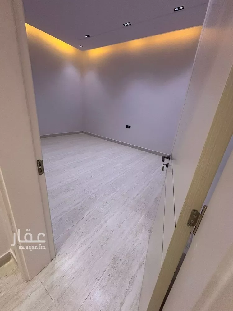 دور للبيع في شارع وادي الاحاسب, حي السعادة, مدينة الرياض, منطقة الرياض صورة 3