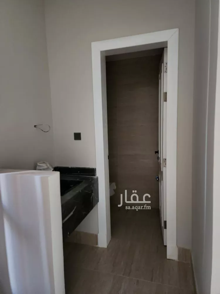 شقة للإيجار في حي الحمراء, مدينة الخبر, المنطقة الشرقية 8