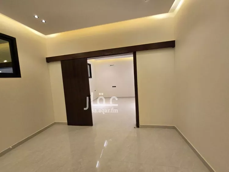 فيلا للبيع في شارع حجة الإسلام, حي عكاظ, مدينة الرياض, منطقة الرياض صورة 5