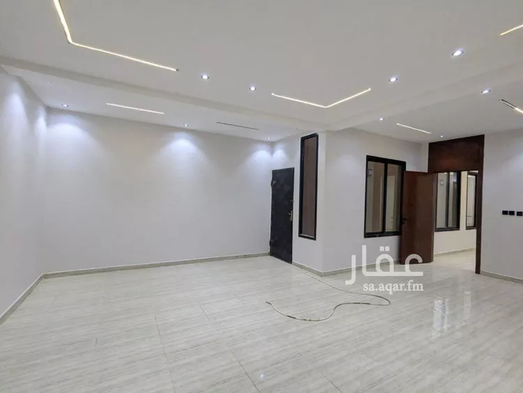 دور للبيع في شارع صالح بن صديق كمال, حي طويق, مدينة الرياض, منطقة الرياض صورة 2