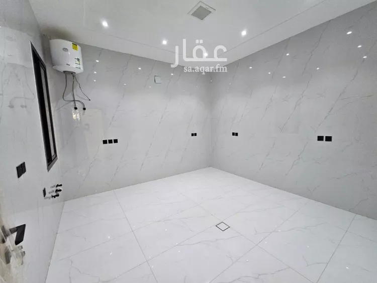 دور للبيع في شارع القلانسي, حي العريجاء الغربي, مدينة الرياض, منطقة الرياض صورة 2