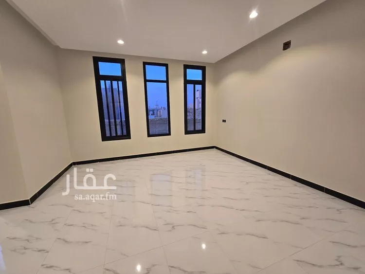 فيلا للبيع في شارع رقم 30, حي ظهرة لبن, مدينة الرياض, منطقة الرياض صورة 3