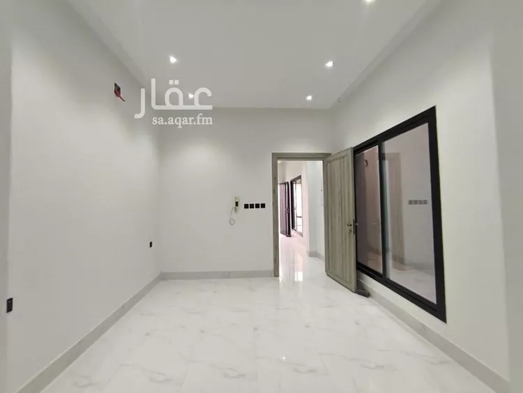 Floor for Sale in Riyadh Al Uraija Al Gharbiyah صورة 2