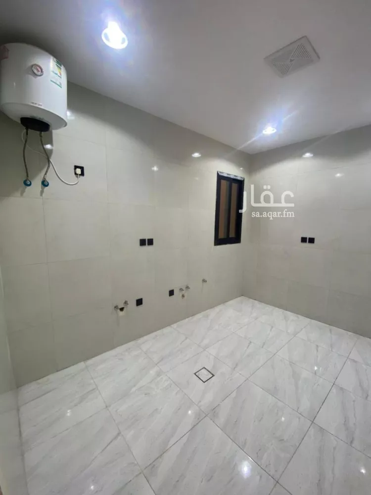 دور للبيع في شارع رفاعة بن شداد, حي عكاظ, مدينة الرياض, منطقة الرياض صورة 3