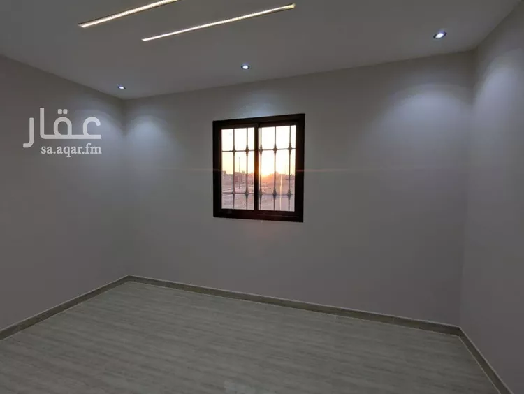 دور للبيع في شارع صالح بن صديق كمال, حي طويق, مدينة الرياض, منطقة الرياض صورة 5