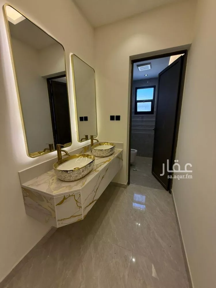 دور للبيع في شارع القلاع, حي بدر, مدينة الرياض, منطقة الرياض صورة 5