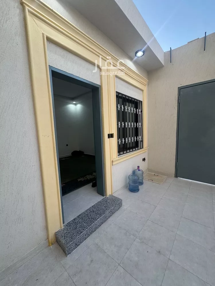 دور للبيع في شارع رقم 50, حي العزيزية, مدينة الرياض, منطقة الرياض