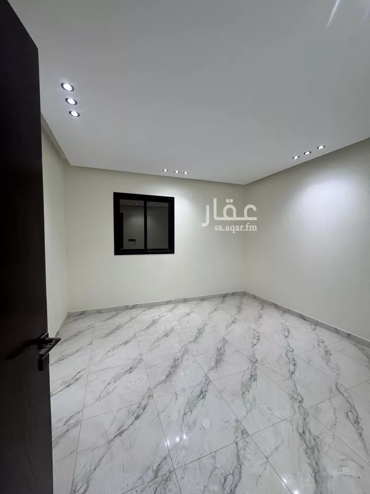 دور للبيع في شارع طريق العزيزية الفرعي, حي العزيزية, مدينة الرياض, منطقة الرياض صورة 5