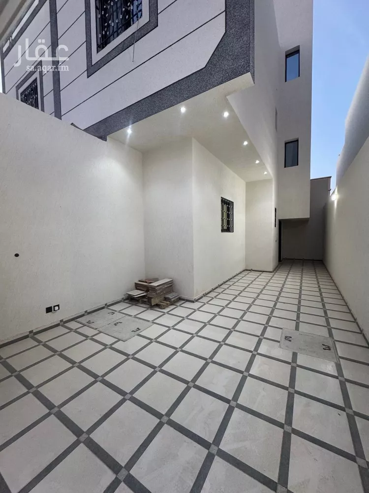 دور للبيع في شارع عرفات, حي الدار البيضاء, مدينة الرياض, منطقة الرياض