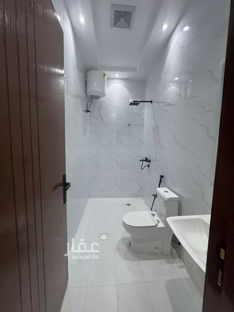 دور للبيع في شارع عرفات, حي الدار البيضاء, مدينة الرياض, منطقة الرياض 12