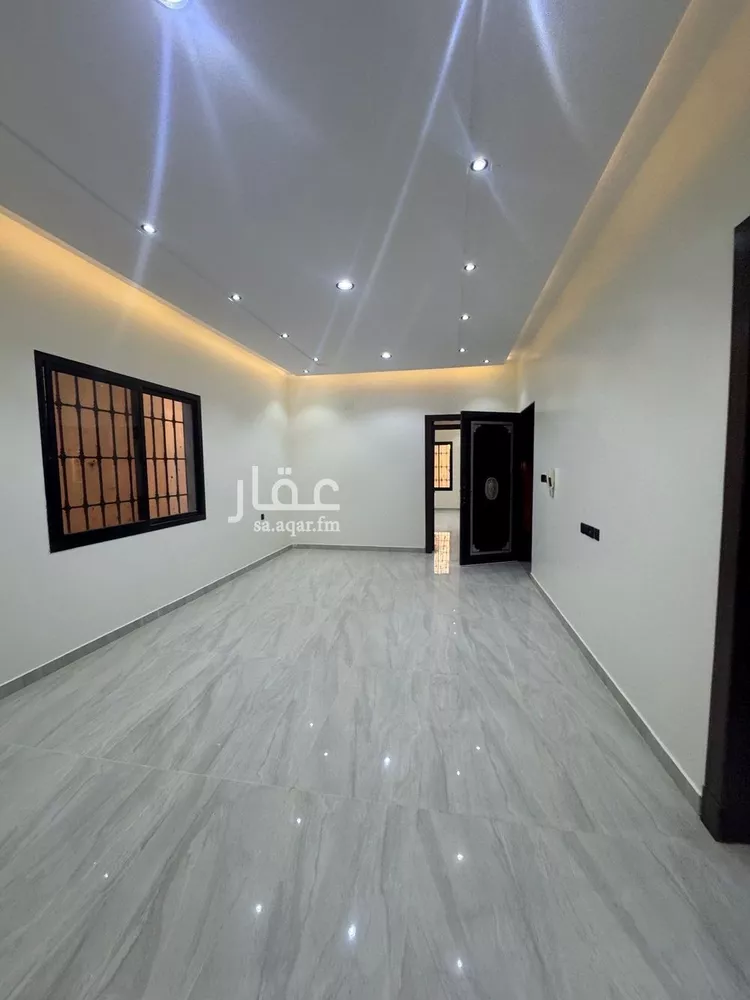 Floor for Sale in Riyadh Ad Dar Al Baida 8