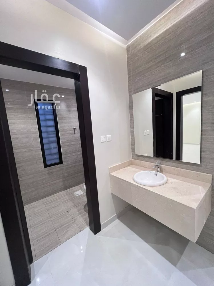دور للبيع في شارع وادي حبان, حي العزيزية, مدينة الرياض, منطقة الرياض صورة 3