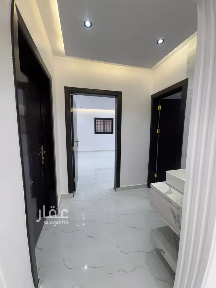 Floor for Sale in Riyadh Ad Dar Al Baida 6