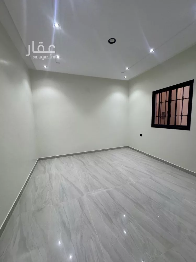 Floor for Sale in Riyadh Ad Dar Al Baida 8