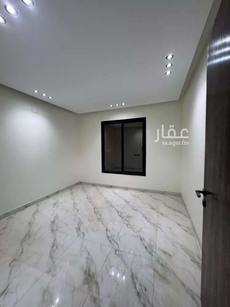 دور للبيع في شارع طريق العزيزية الفرعي, حي العزيزية, مدينة الرياض, منطقة الرياض صورة 3