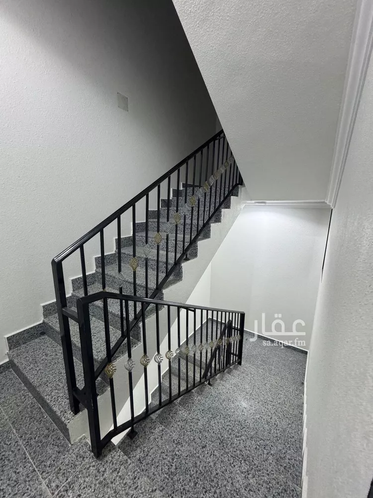 شقة للبيع في شارع عرفات, حي العزيزية, مدينة الرياض, منطقة الرياض صورة 2