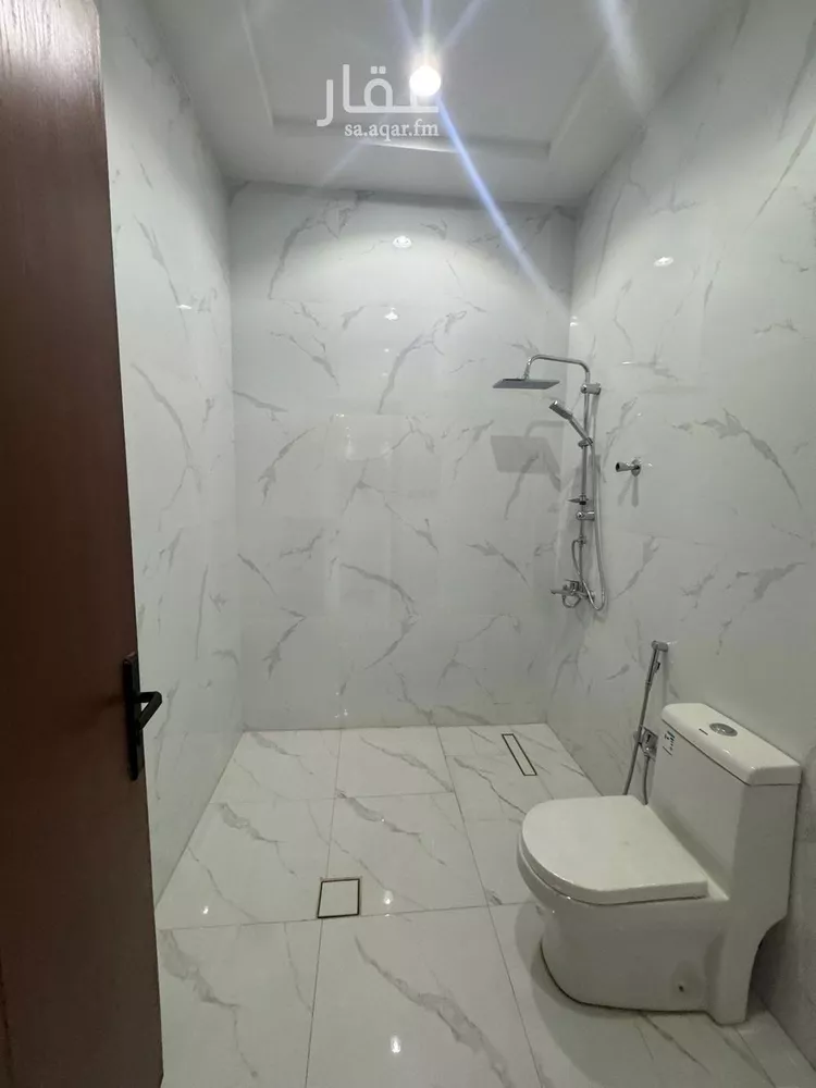 فيلا للبيع في شارع عرفات, حي الدار البيضاء, مدينة الرياض, منطقة الرياض صورة 2