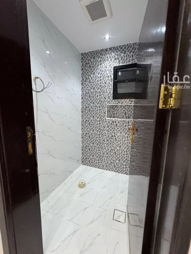 Floor for Sale in Riyadh Ad Dar Al Baida 14