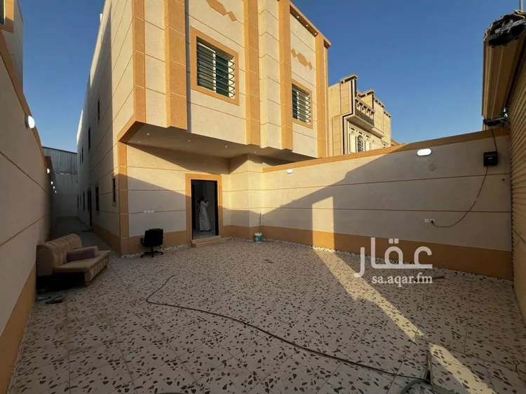 Floor for Sale in Riyadh Ad Dar Al Baida 7