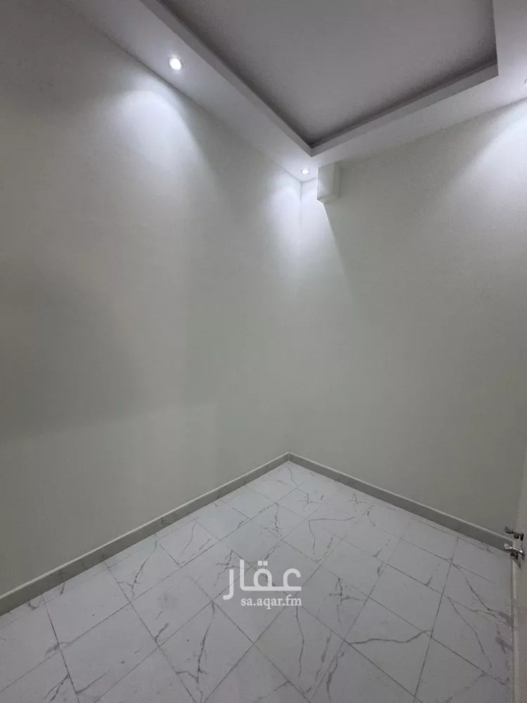 شقة للبيع في شارع عرفات, حي العزيزية, مدينة الرياض, منطقة الرياض 7