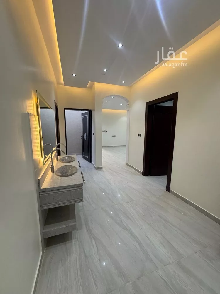 Floor for Sale in Riyadh Ad Dar Al Baida 7
