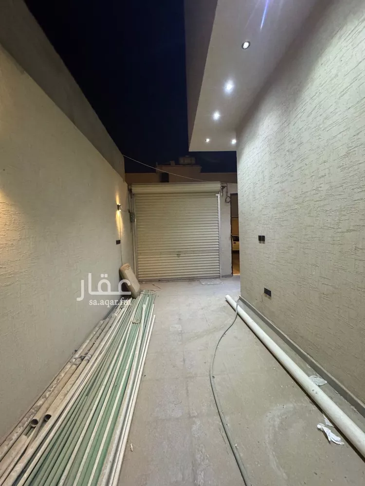 دور للبيع في شارع طريق العزيزية الفرعي, حي العزيزية, مدينة الرياض, منطقة الرياض صورة 5
