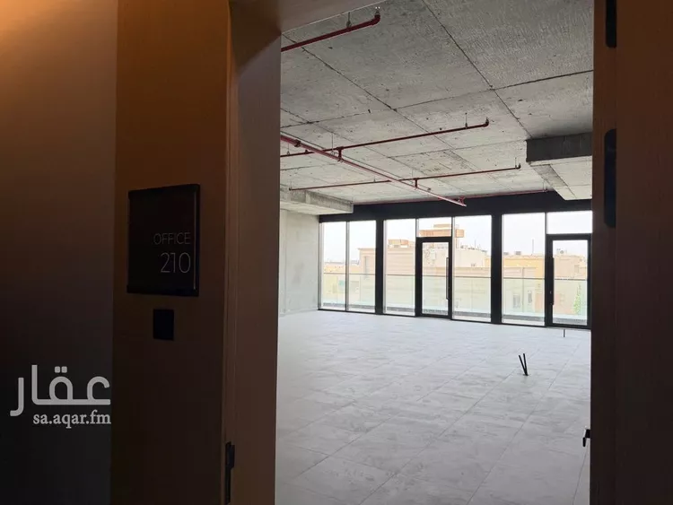Commercial Office for Rent in Riyadh An Nuzhah صورة 3