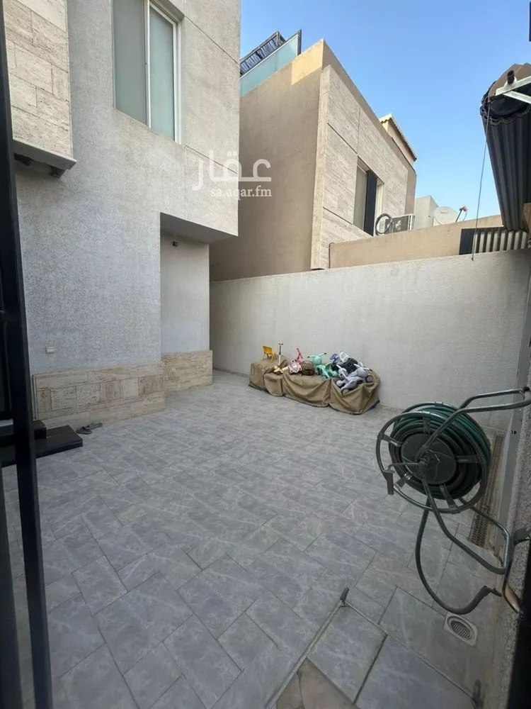 فيلا للبيع في شارع محمد الفاكهي, حي البيان, مدينة الرياض, منطقة الرياض 7
